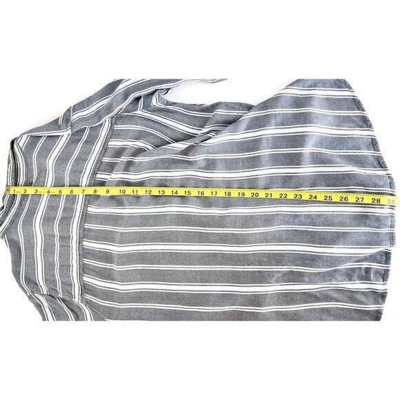 American Eagle Grey White Striped Button Down Oversized‎ M - Picture 8 of 9